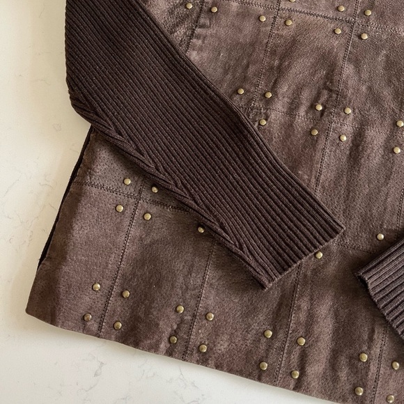 Vintage Suede Paneled Turtleneck - Picture 8 of 11